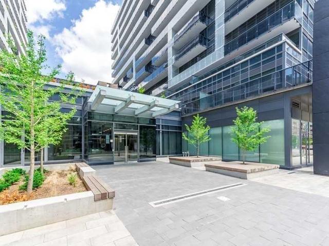 938 - 1030 King St W