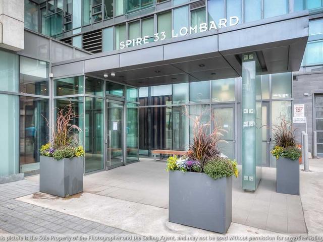 2505 - 33 Lombard St