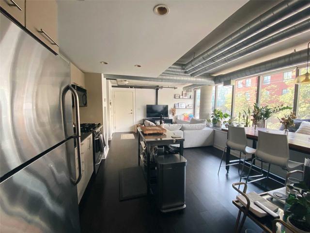 201 - 533 Richmond St