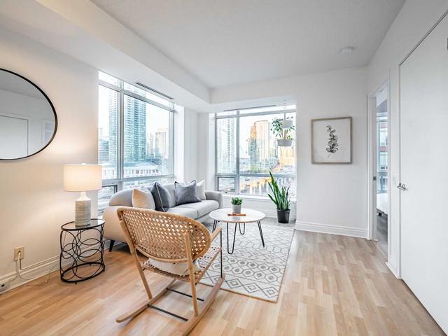 812W - 500 Queens Quay