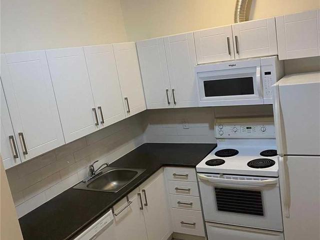 206 - 2 Gloucester St