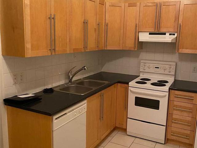 303 - 2 Gloucester St