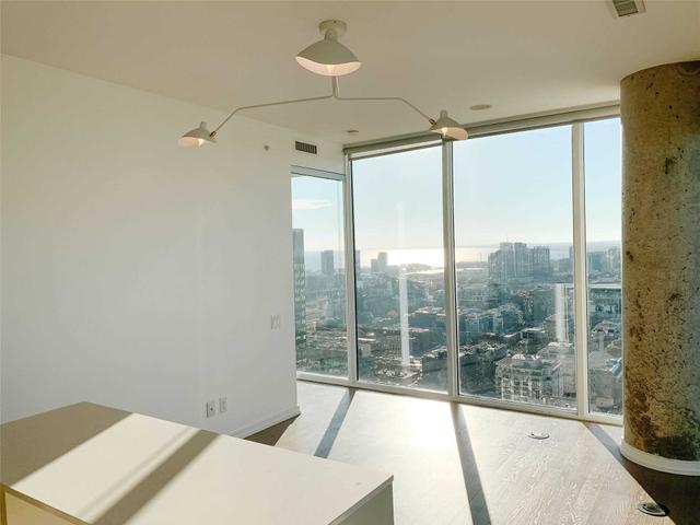 3811 - 101 Peter St