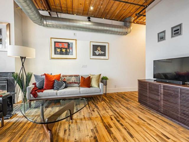 PH06 - 383 Adelaide St E