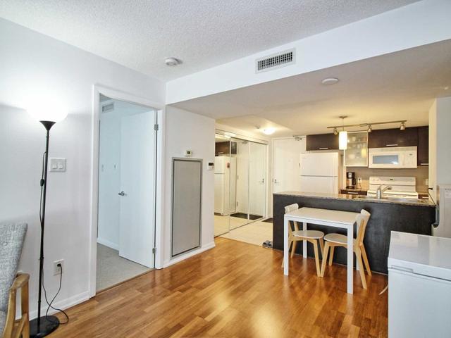 1201 - 38 Grenville St