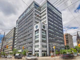 1012 - 700 King St W