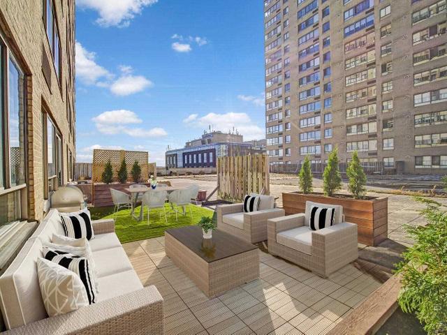 505 - 250 Queens Quay W