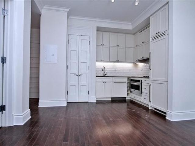 436 - 22 Leader Lane