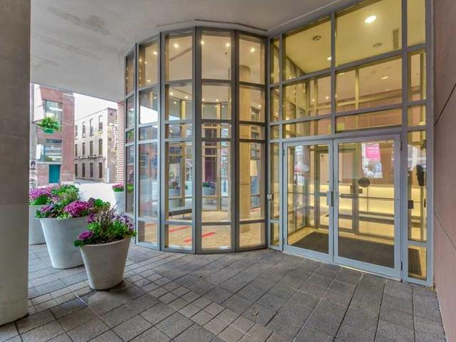 825 - 255 Richmond St E