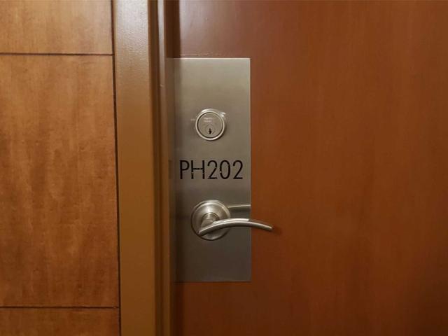 PH202 - 31 Bales Ave