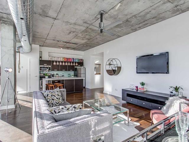 412 - 60 Bathurst St