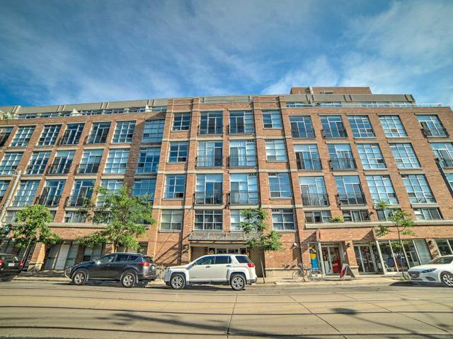 416 - 955 Queen St W