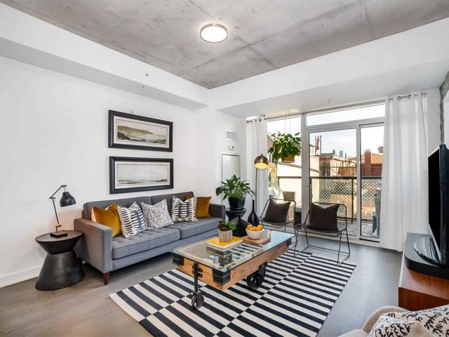 211 - 109 Ossington Ave