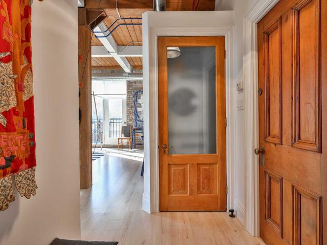 419 - 955 Queen St W