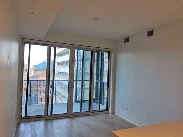 1812 - 7 Grenville St W