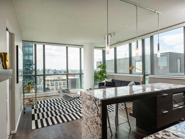 1602 - 8 Charlotte St