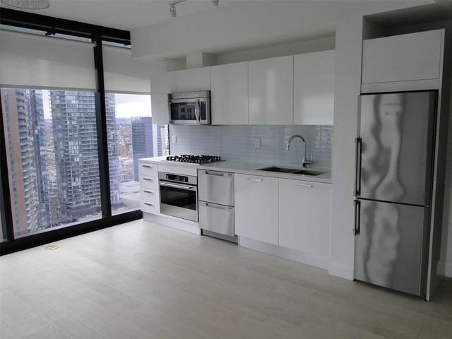 3006 - 224 King St W