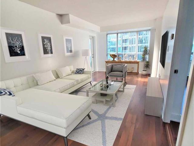 1416 - 20 Blue Jays Way