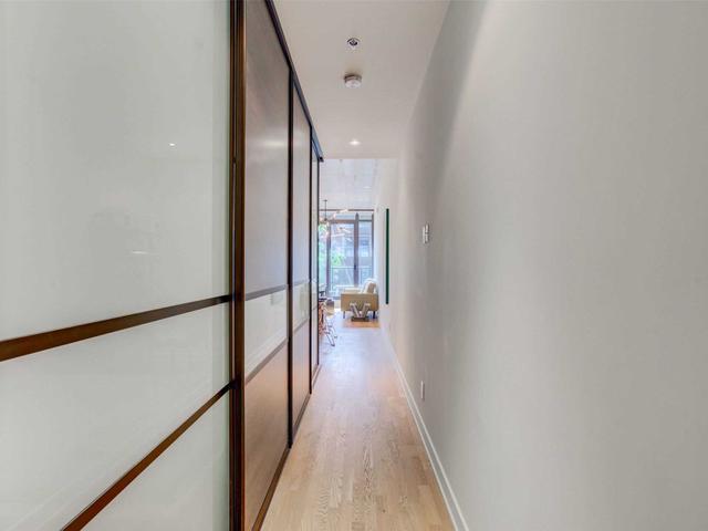 217 - 8 Dovercourt Rd