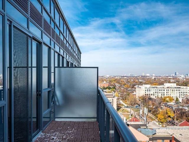 PH17 - 1030 King St W