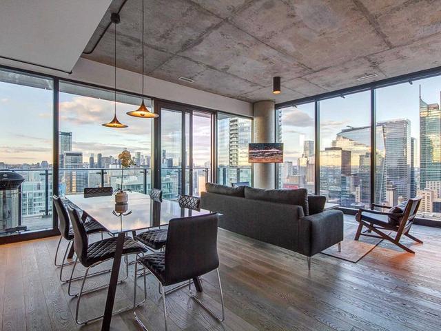 3802 - 224 King St W