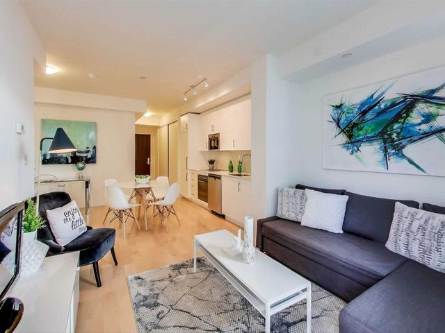 1517 - 460 Adelaide St E