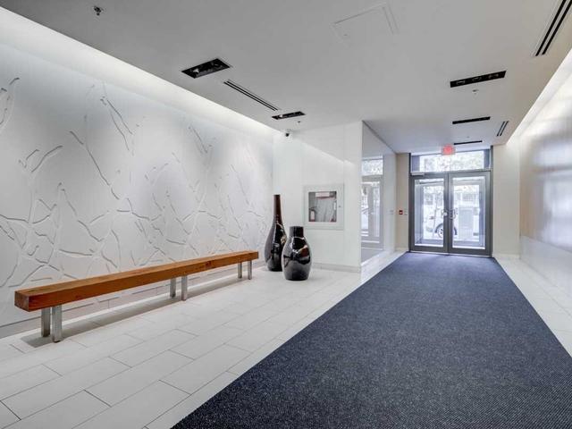 805 - 127 Queen St E