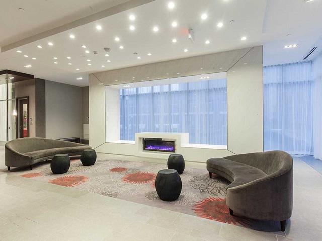 1902 - 88 Sheppard Ave E