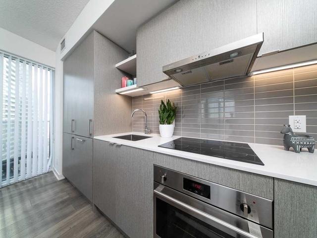 2302 - 100 Harbour St