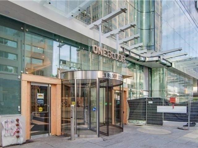 7002 - 1 Bloor St E