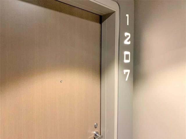 1207 - 1 Bloor St E