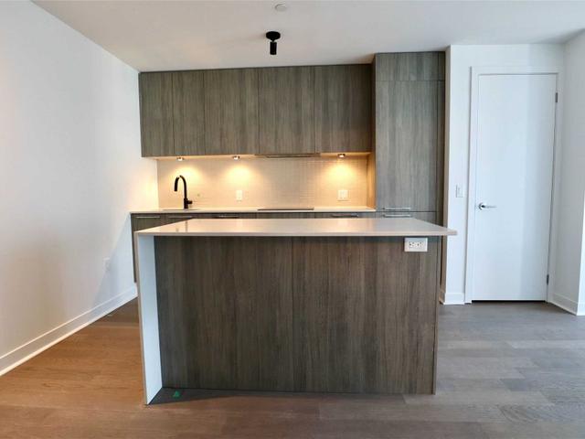 1307 - 501 Adelaide St W