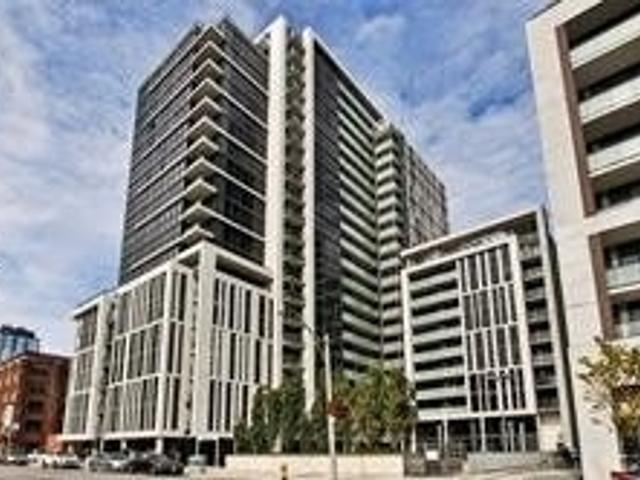 805 - 400 Adelaide St E