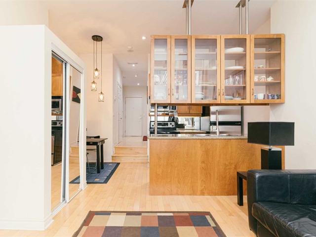 131 - 250 Wellington St W