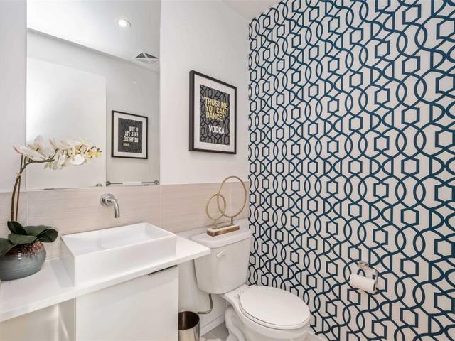 3306 - 8 Charlotte St