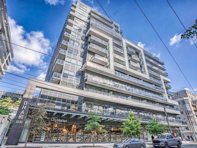 812 - 1030 King St W