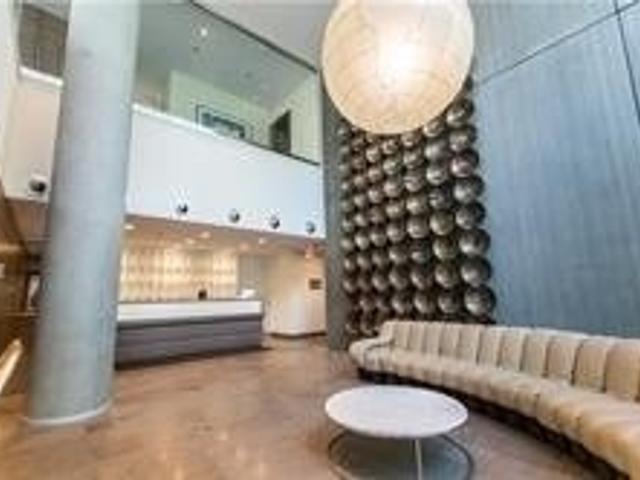 606 - 75 St Nicholas St