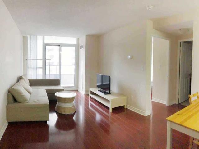 1515 - 35 Hollywood Ave