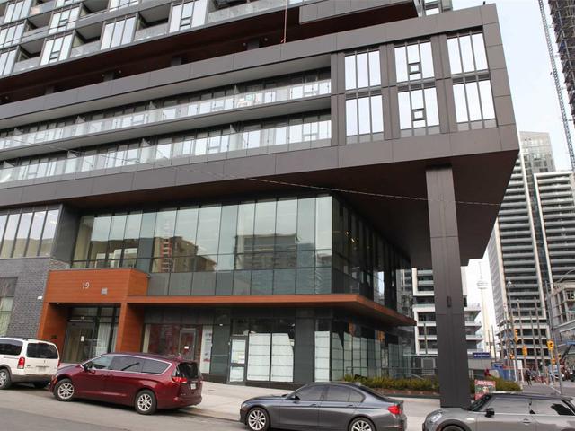 3001 - 19 Western Battery Rd E