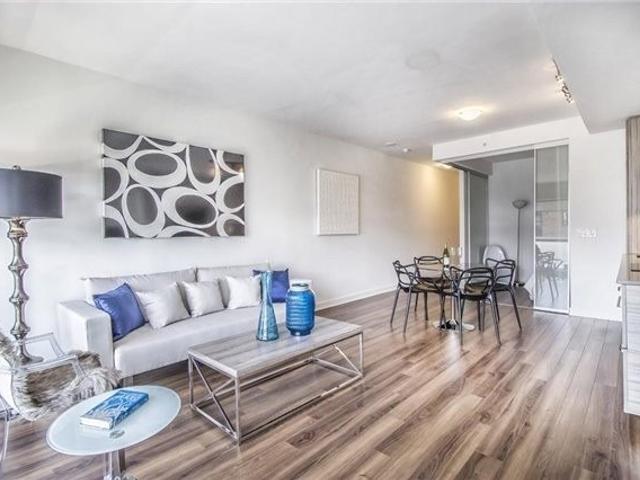 1804 - 210 Simcoe St