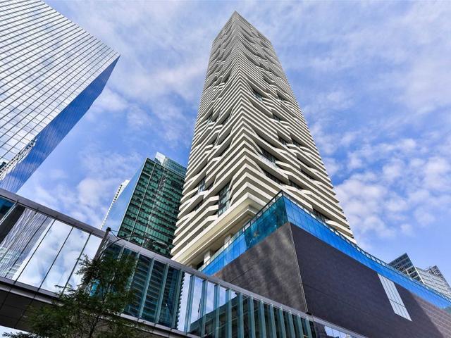 1409 - 100 Harbour St