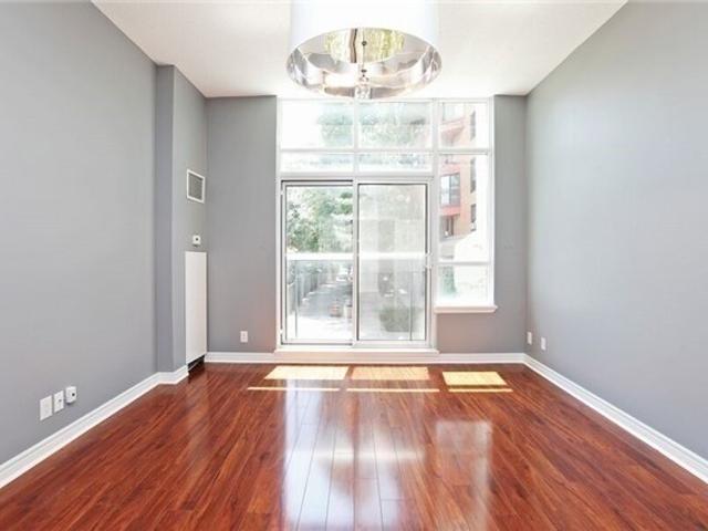 105 - 225 Wellesley St E