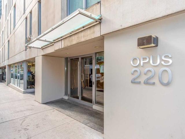 1405 - 220 Victoria St