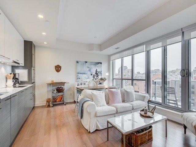 1004 - 55 Front St E