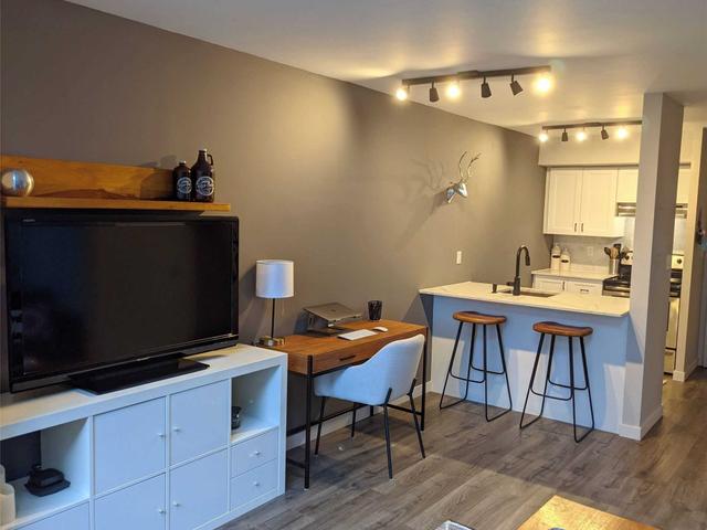 623 - 1029 King St W