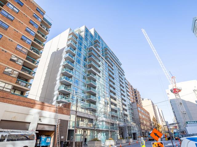 1601 - 96 St Patrick St