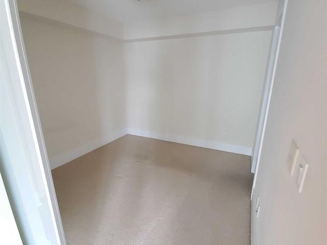 814 - 300 Front St W