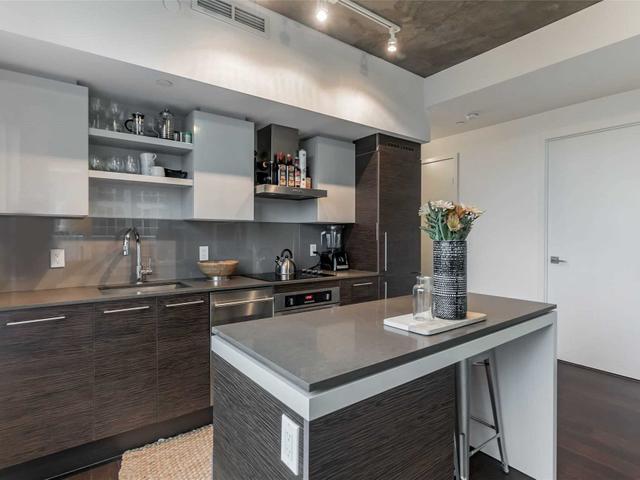 837 - 1030 King St W