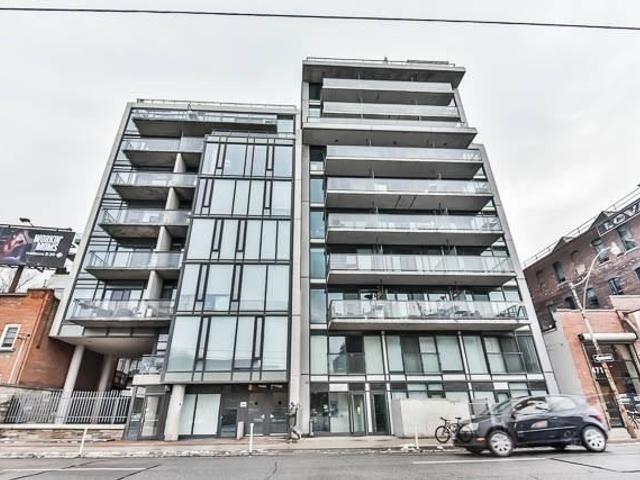 909 - 461 Adelaide St W