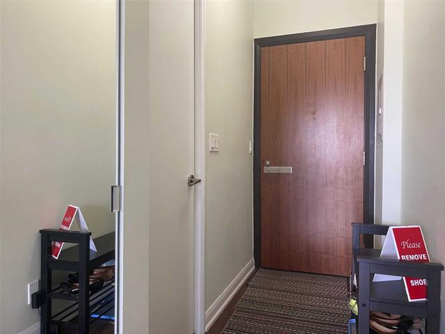 2001 - 500 Sherbourne St